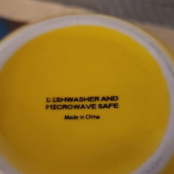 NWOT BEE POSITIVE LARGE COFFEE MUG - Picture 4 of 8